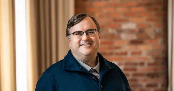 Reid Hoffman Leaves Microsoft Board to Focus on AI Startup Manas AI