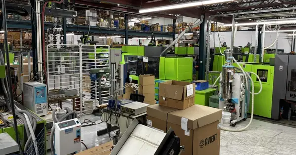 SFU VentureLabs Partners with Manterra to Boost Local Manufacturing for BC Startups